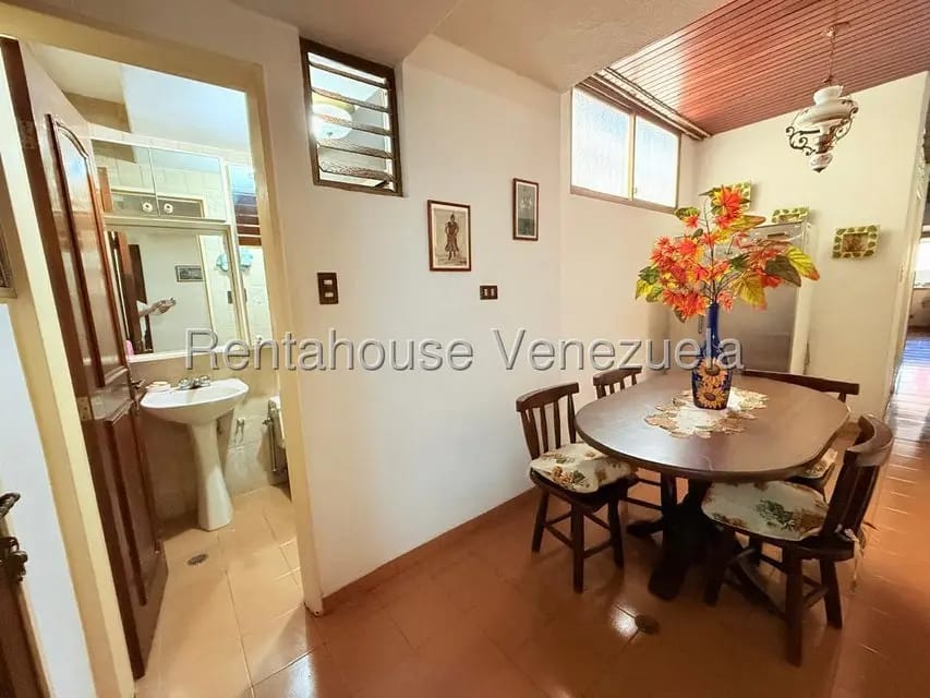 Apartamento (1 Nivel) en Alquiler en Campo Alegre, Distrito Metropolitano - 18