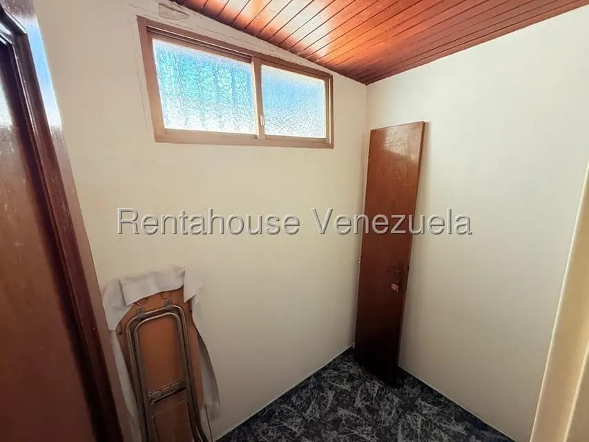 Apartamento (1 Nivel) en Alquiler en Campo Alegre, Distrito Metropolitano - 21