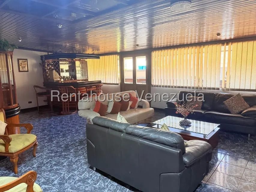 Apartamento (1 Nivel) en Alquiler en Campo Alegre, Distrito Metropolitano - 22
