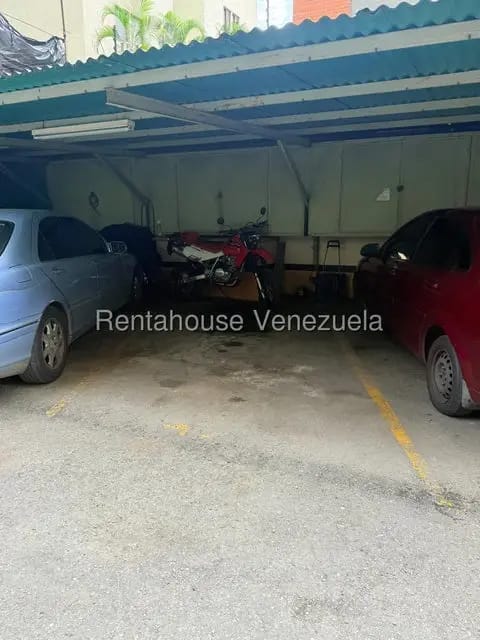 Apartamento (1 Nivel) en Alquiler en Campo Alegre, Distrito Metropolitano - 23