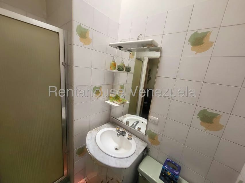 Casa (Duplex) en Venta en Santa Ines, Distrito Metropolitano - 23