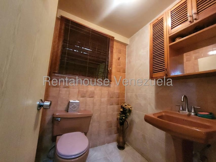 Casa (Duplex) en Venta en Santa Ines, Distrito Metropolitano - 24
