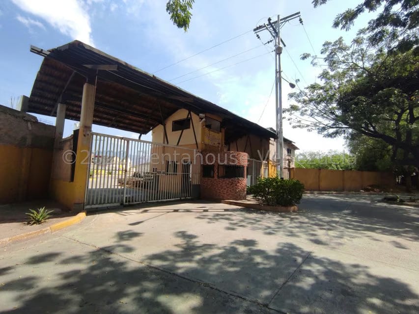 Casa (1 Nivel) en Venta en Valle Jardin, Aragua - 55