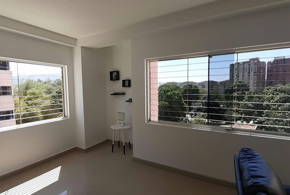 APARTAMENTO EN VENTA RES VIRGEN MORENA - 3