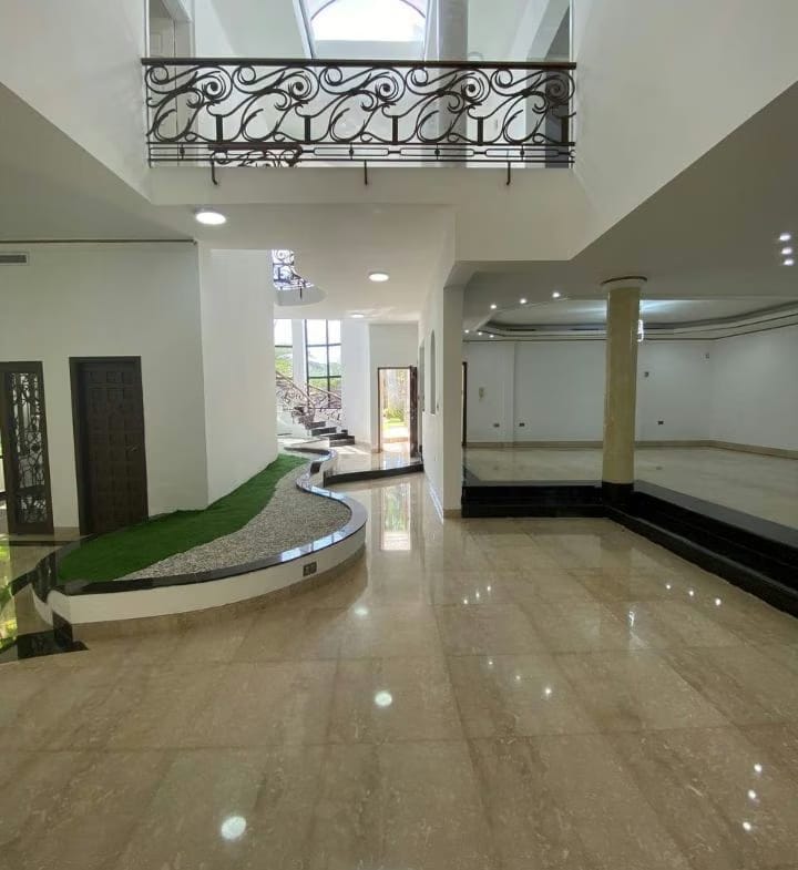 Exclusiva casa Guataparo Contry Club - 4