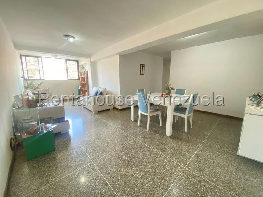 Apartamento (1 Nivel) en Venta en Petare, Distrito Metropolitano - 2