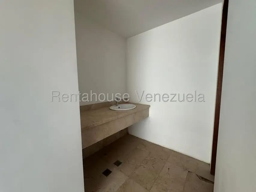 Apartamento (1 Nivel) en Venta en Lomas de Las Mercedes, Distrito Metropolitano - 13