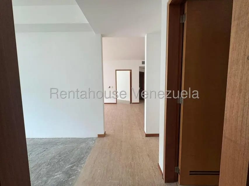 Apartamento (1 Nivel) en Venta en Lomas de Las Mercedes, Distrito Metropolitano - 28