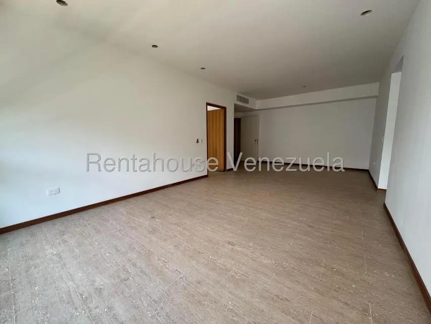 Apartamento (1 Nivel) en Venta en Lomas de Las Mercedes, Distrito Metropolitano - 30