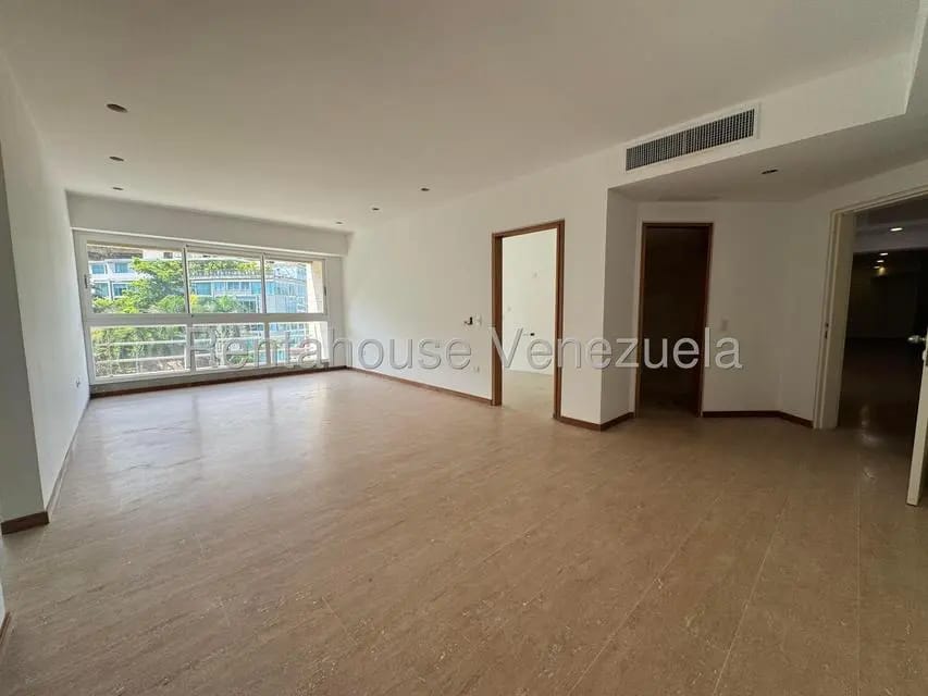 Apartamento (1 Nivel) en Venta en Lomas de Las Mercedes, Distrito Metropolitano - 4