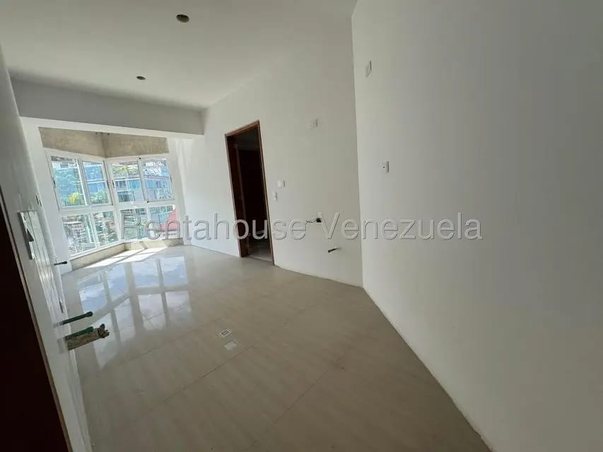 Apartamento (1 Nivel) en Venta en Lomas de Las Mercedes, Distrito Metropolitano - 7