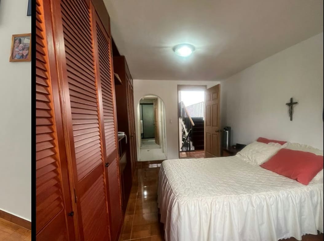 En venta casa ubicada en el Cafetal - 7