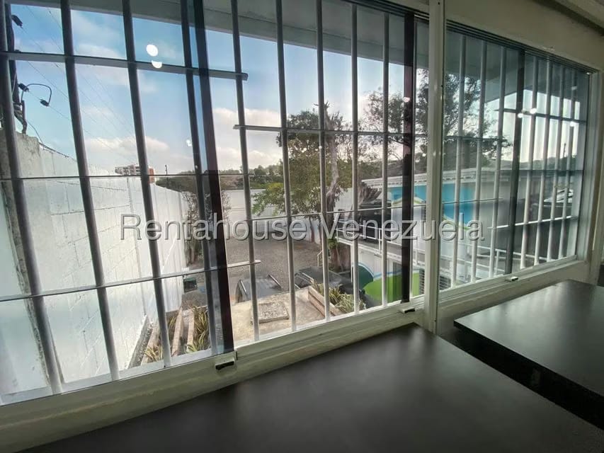 Comercial (Local Comercial) en Alquiler en Zona Este, Lara - 11