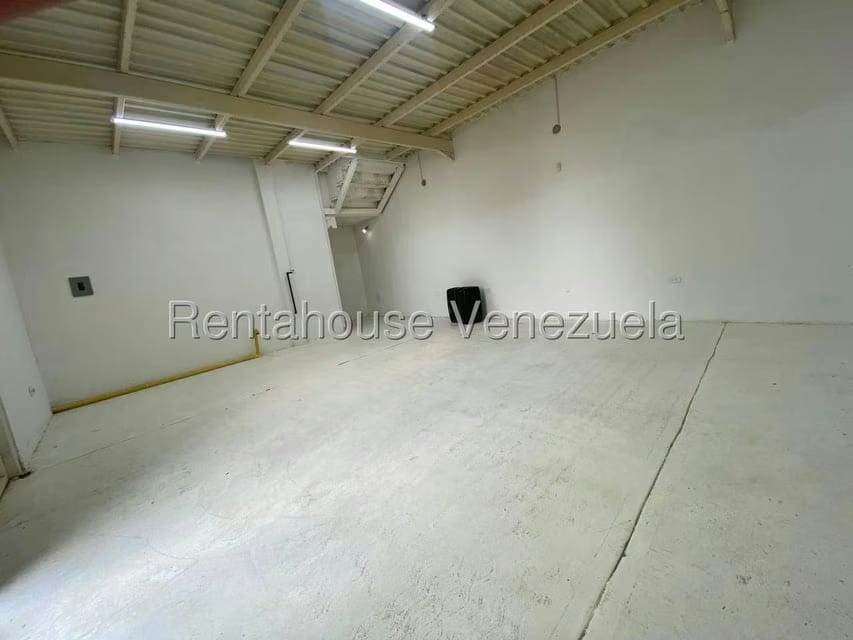 Comercial (Local Comercial) en Alquiler en Zona Este, Lara - 12