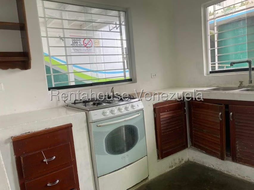 Comercial (Local Comercial) en Alquiler en Zona Este, Lara - 15