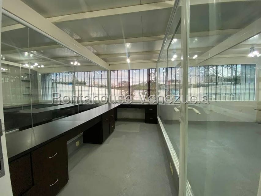 Comercial (Local Comercial) en Alquiler en Zona Este, Lara - 5