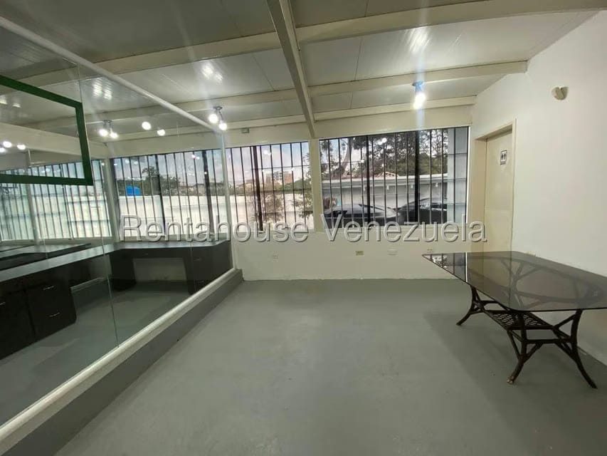 Comercial (Local Comercial) en Alquiler en Zona Este, Lara - 7