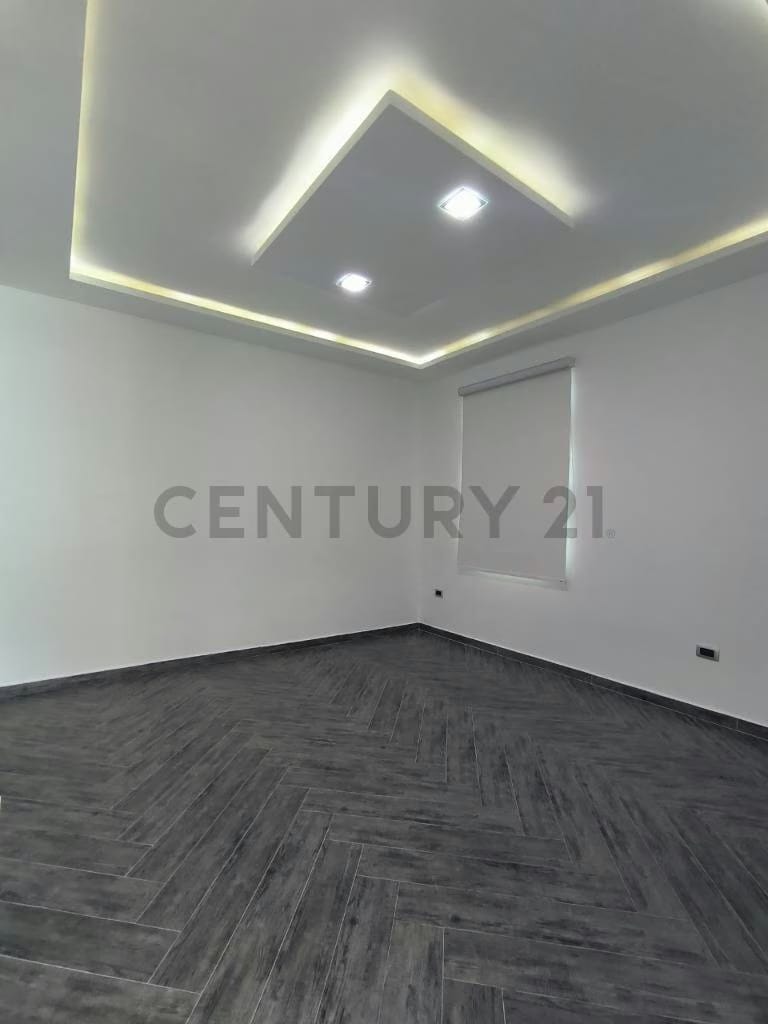 En venta Casa Bote C 5/H en Lecheria,C.R. Casa Bote C con Canal de Navegacion - 12