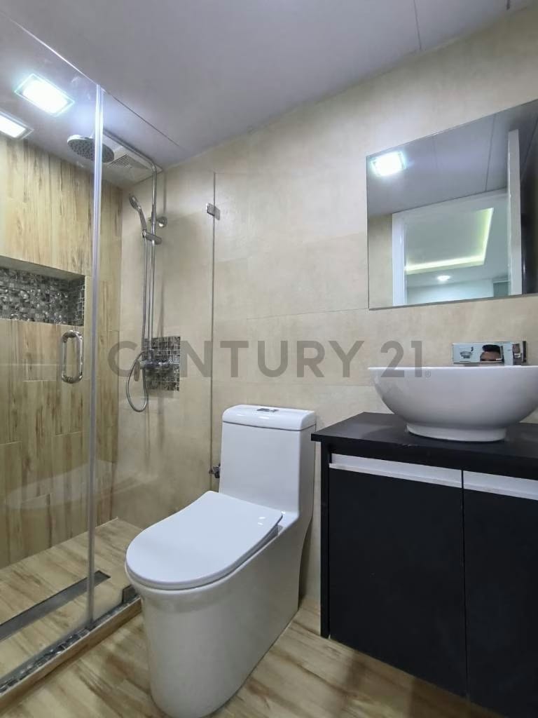 En venta Casa Bote C 5/H en Lecheria,C.R. Casa Bote C con Canal de Navegacion - 15