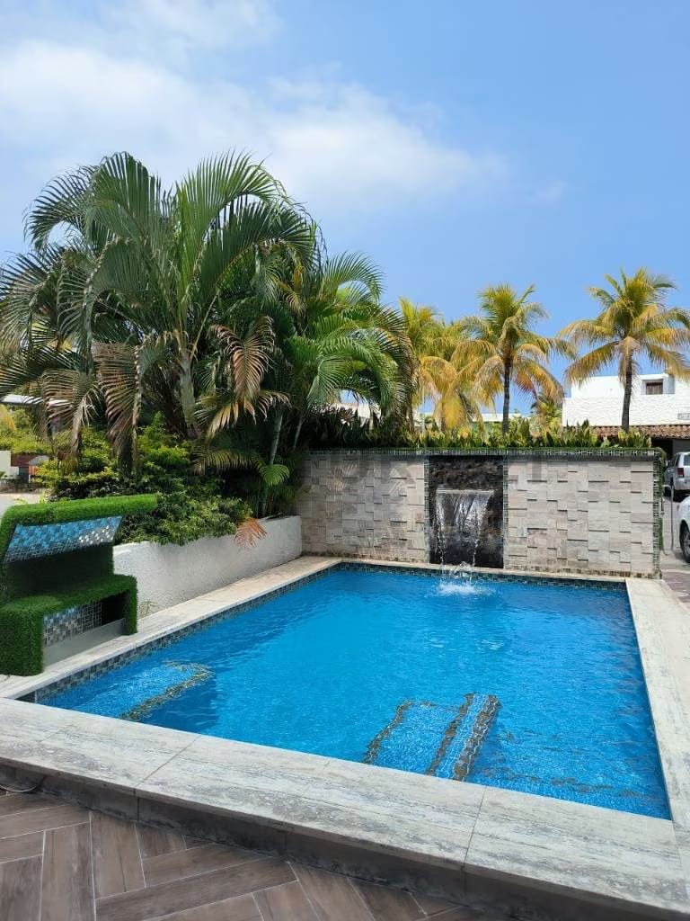 En venta Casa Bote C 5/H en Lecheria,C.R. Casa Bote C con Canal de Navegacion - 20