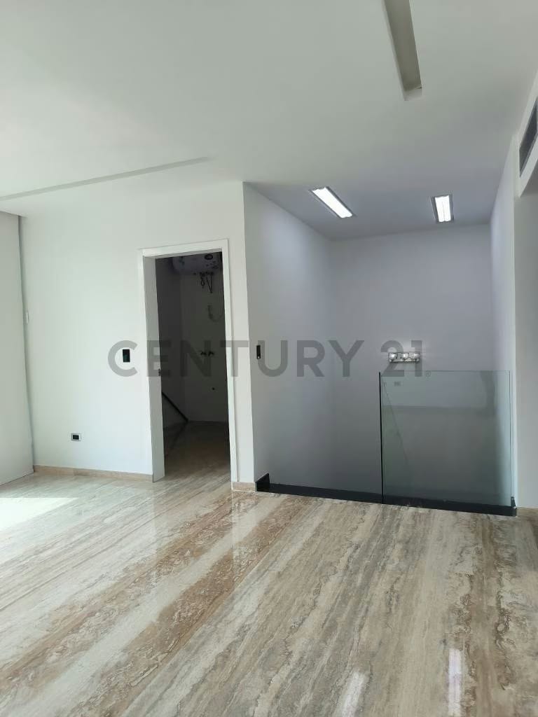 En venta Casa Bote C 5/H en Lecheria,C.R. Casa Bote C con Canal de Navegacion - 7