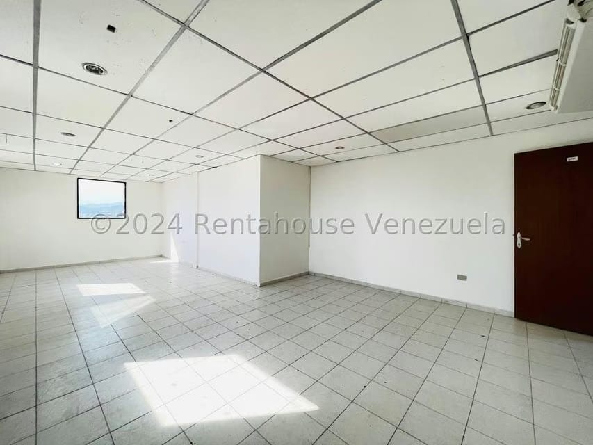 Comercial (Oficina) en Alquiler en Avenida Bolivar, Aragua - 14