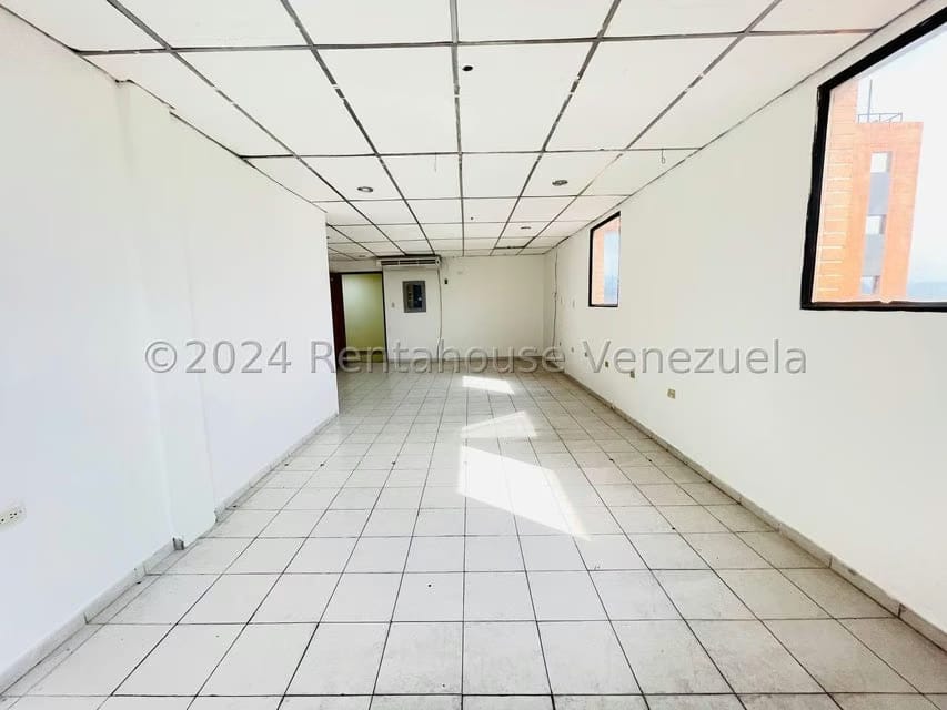 Comercial (Oficina) en Alquiler en Avenida Bolivar, Aragua - 7