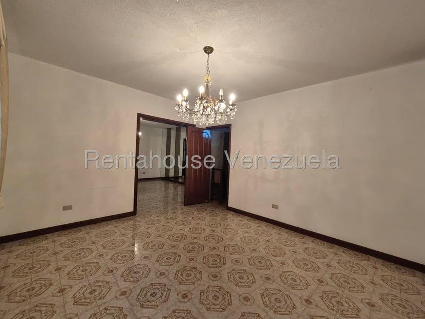Casa (1 Nivel) en Venta en Los Naranjos del Cafetal, Distrito Metropolitano - 25