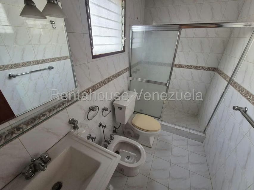Casa (1 Nivel) en Venta en Los Naranjos del Cafetal, Distrito Metropolitano - 42