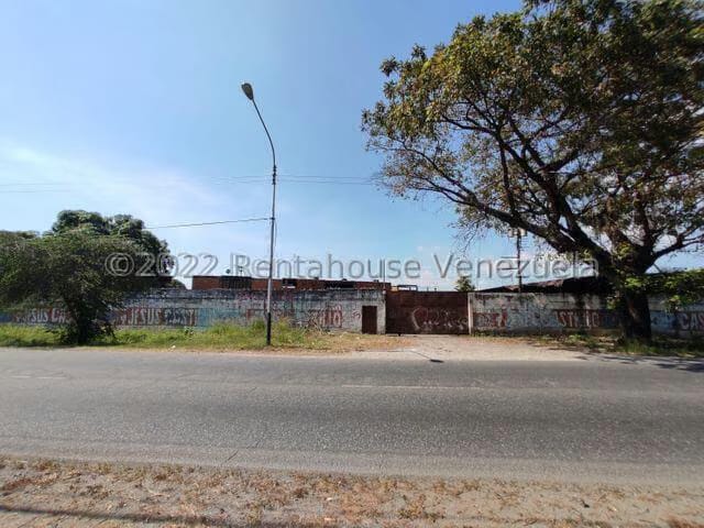 Comercial (Galpon - Deposito) en Venta en Zona Industrial Saman de Guere, Aragua - 2