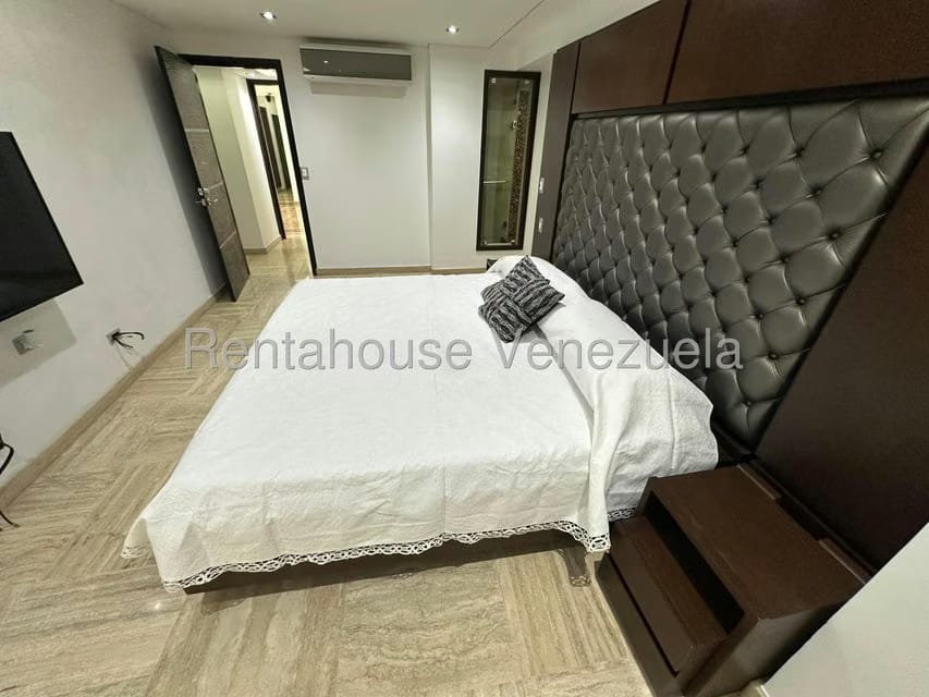 Apartamento (1 Nivel) en Venta en Las Mercedes, Distrito Metropolitano - 28