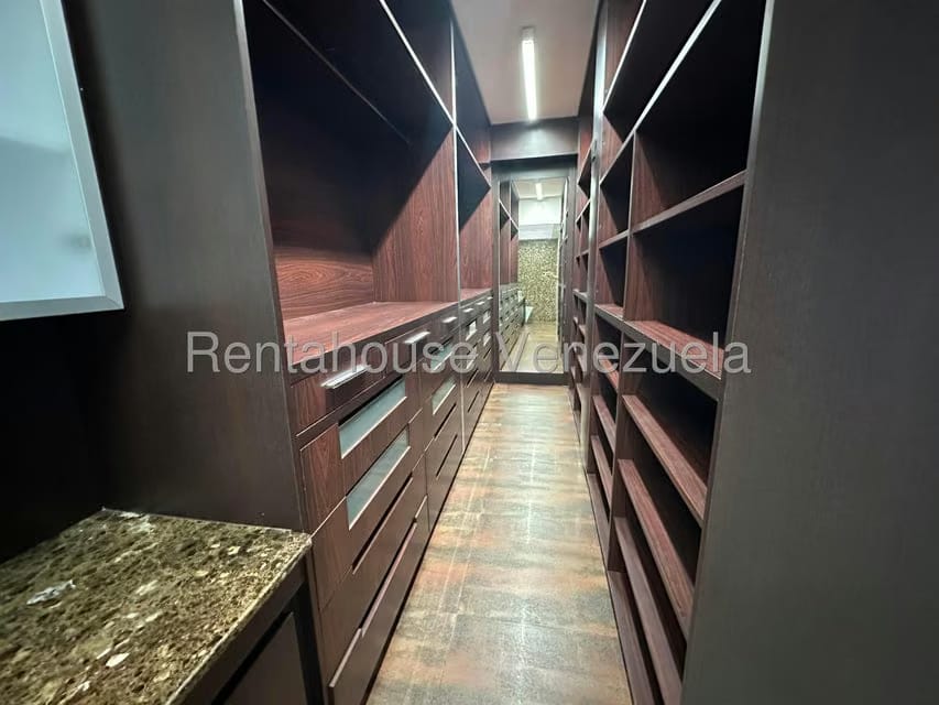 Apartamento (1 Nivel) en Venta en Las Mercedes, Distrito Metropolitano - 33
