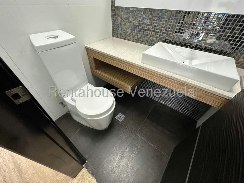 Apartamento (1 Nivel) en Venta en Las Mercedes, Distrito Metropolitano - 35