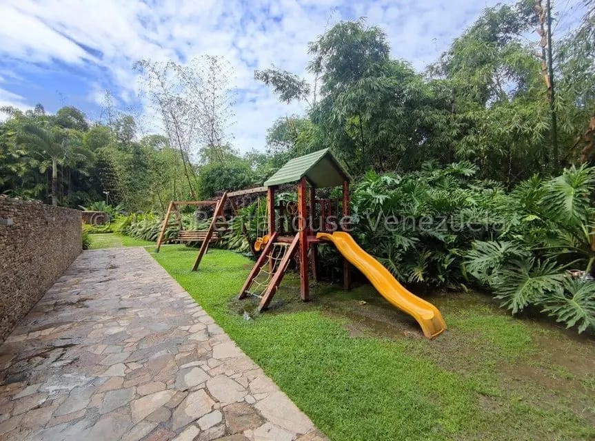 Apartamento (1 Nivel) en Alquiler en Campo Alegre, Distrito Metropolitano - 18