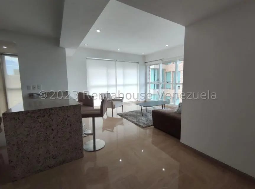 Apartamento (1 Nivel) en Alquiler en Campo Alegre, Distrito Metropolitano - 3