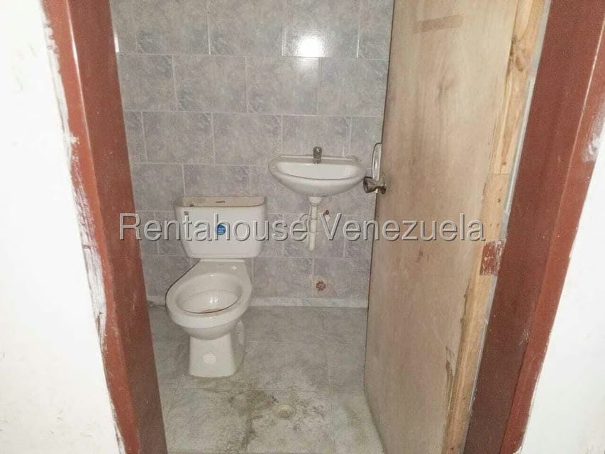 Comercial (Local Comercial) en Alquiler en Parroquia Concepcion, Lara - 13
