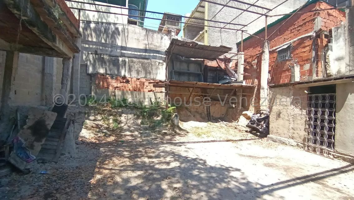 Comercial (Local Comercial) en Venta en Catia, Distrito Metropolitano - 14