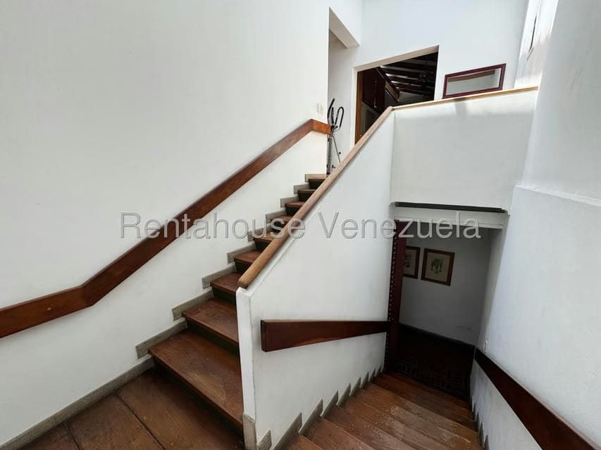 Casa (Multipes Niveles) en Venta en Los Palos Grandes, Distrito Metropolitano - 16