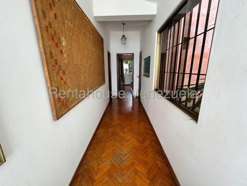 Casa (Multipes Niveles) en Venta en Los Palos Grandes, Distrito Metropolitano - 17