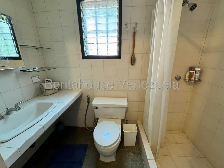 Casa (Multipes Niveles) en Venta en Los Palos Grandes, Distrito Metropolitano - 21