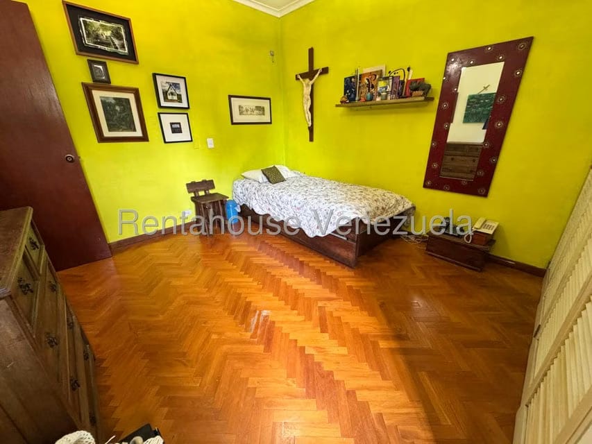 Casa (Multipes Niveles) en Venta en Los Palos Grandes, Distrito Metropolitano - 23
