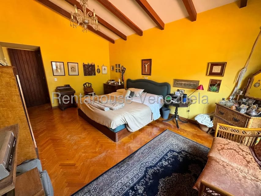 Casa (Multipes Niveles) en Venta en Los Palos Grandes, Distrito Metropolitano - 25