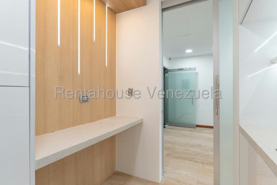 Comercial (Oficina) en Alquiler en Las Mercedes, Distrito Metropolitano - 18