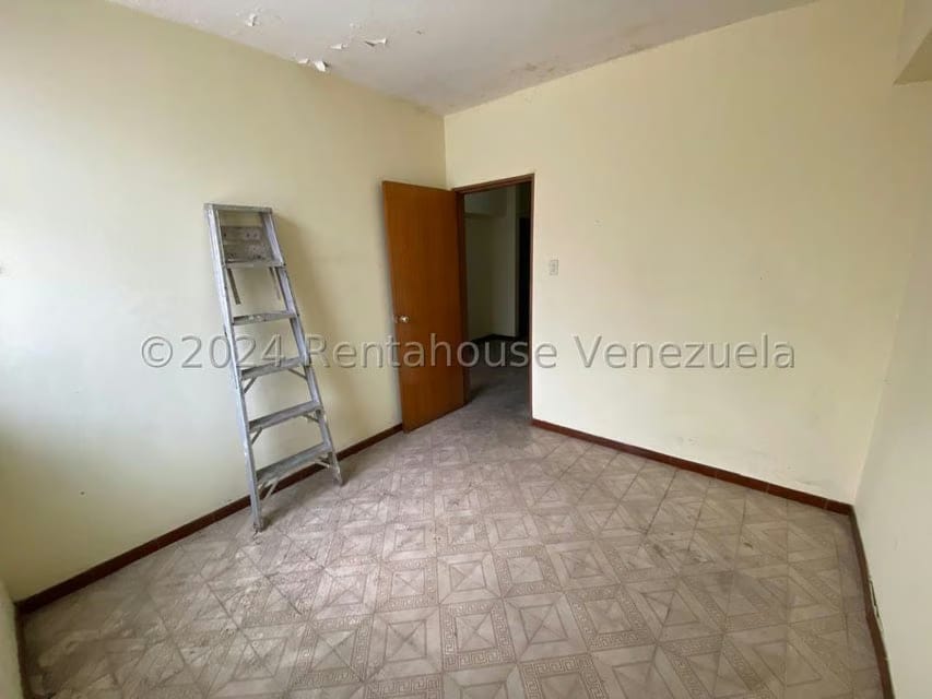 Casa (Multipes Niveles) en Venta en Catia, Distrito Metropolitano - 11