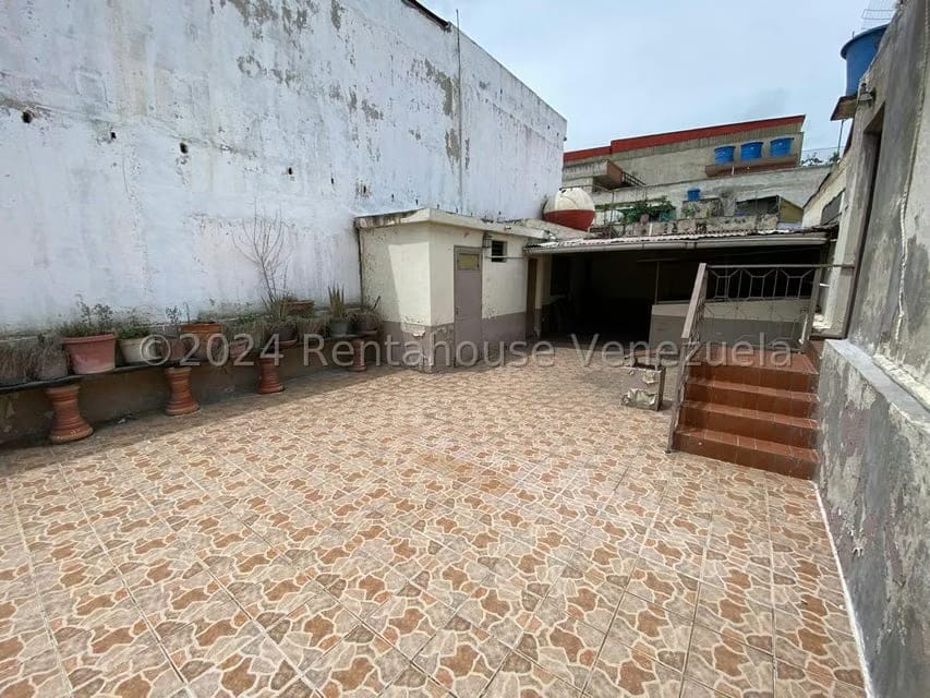 Casa (Multipes Niveles) en Venta en Catia, Distrito Metropolitano - 20