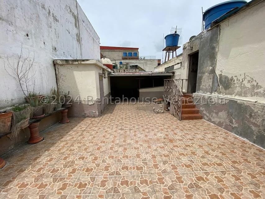 Casa (Multipes Niveles) en Venta en Catia, Distrito Metropolitano - 22