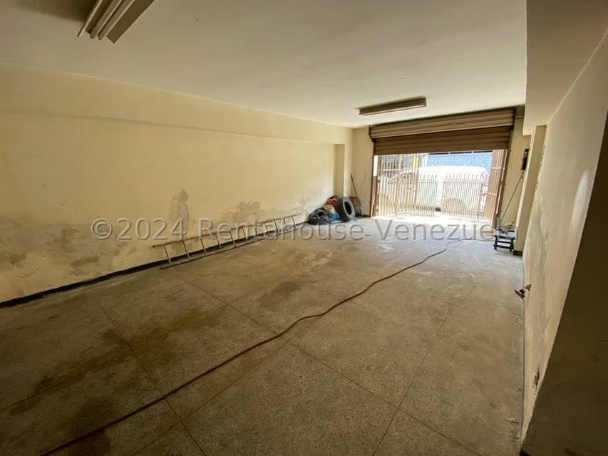 Casa (Multipes Niveles) en Venta en Catia, Distrito Metropolitano - 4