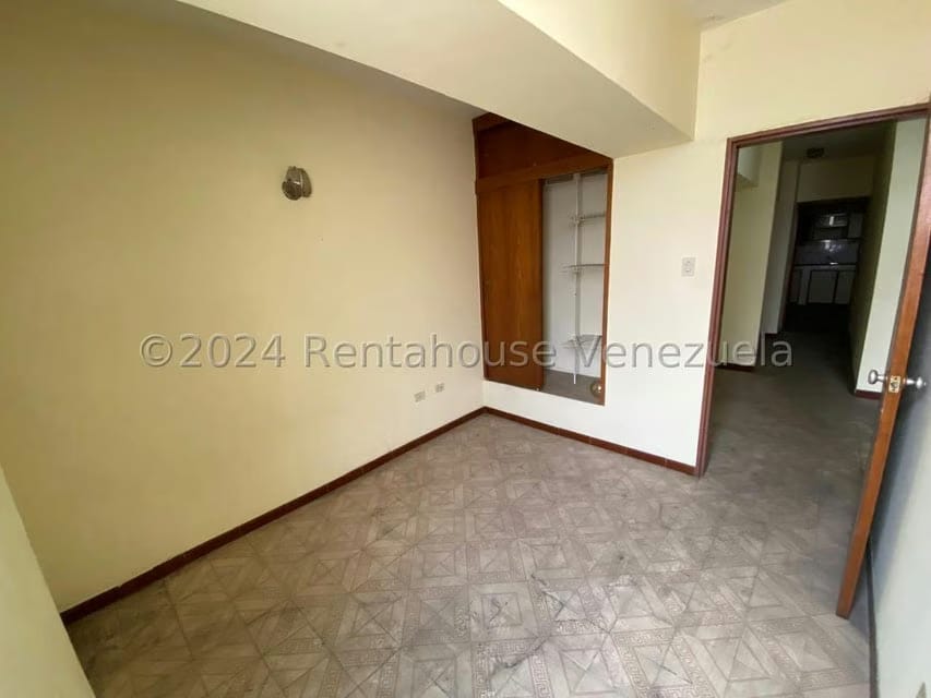 Casa (Multipes Niveles) en Venta en Catia, Distrito Metropolitano - 9