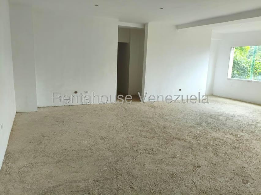 Apartamento (1 Nivel) en Venta en Solar del Hatillo, Distrito Metropolitano - 2