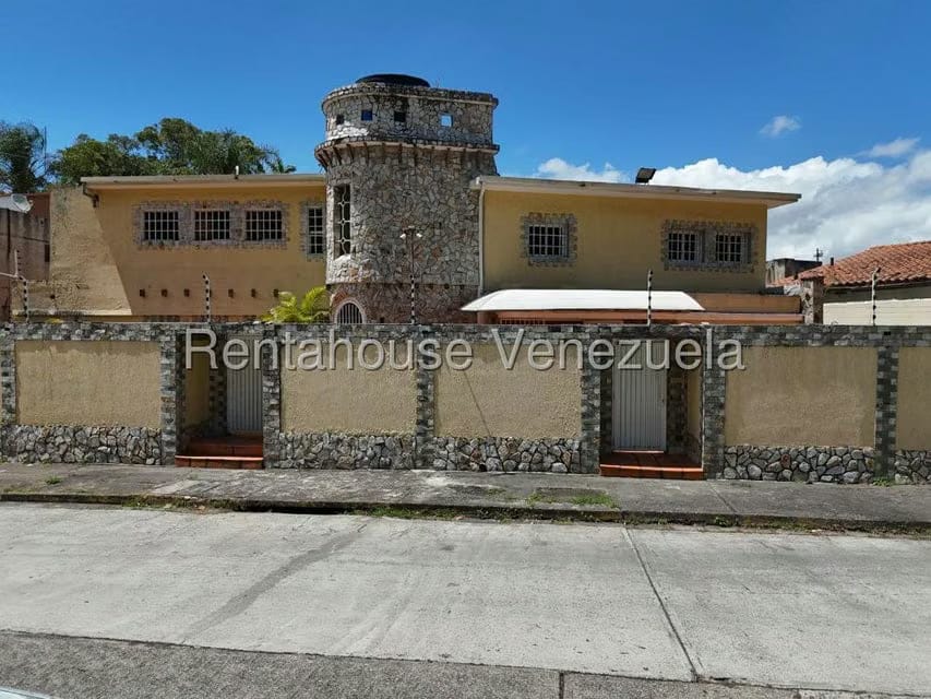 Casa (Duplex) en Venta en Las Palmas, Distrito Metropolitano